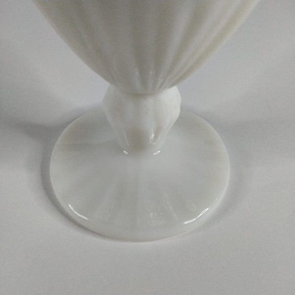 The Pioneer Woman Adeline Embossed 12-Ounce Footed Glass Goblets, Set of 3 White - Picture 5 of 12